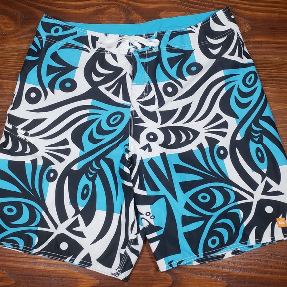 Quicksilver Mens Board Shorts Size 38 - Picture 1 of 3